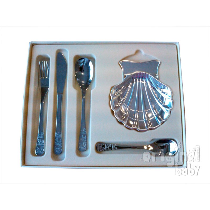Estuche de 4 cubiertos y Concha Estuche de 4 cubiertos y Concha